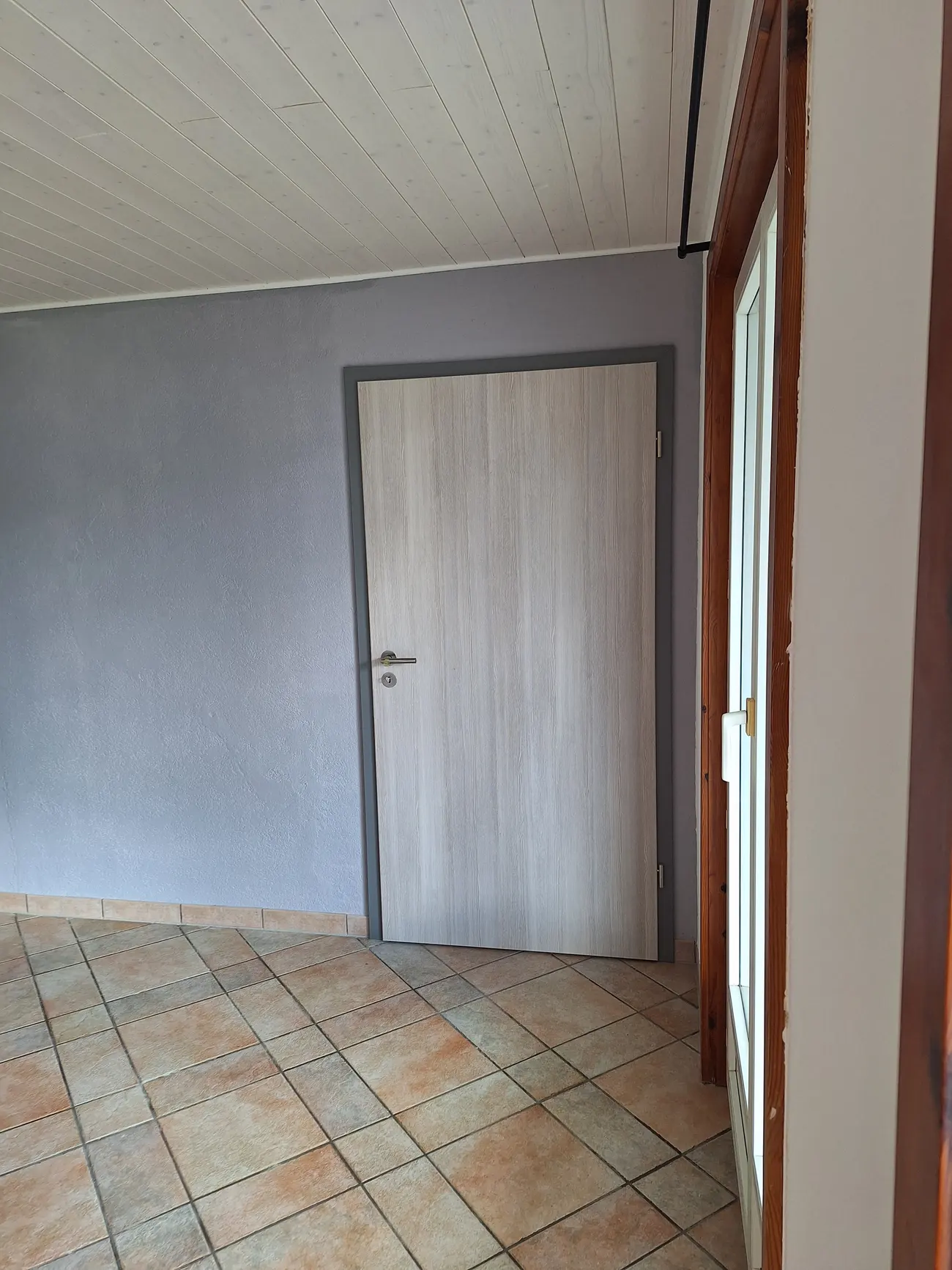 Porte-linge intégré au meuble